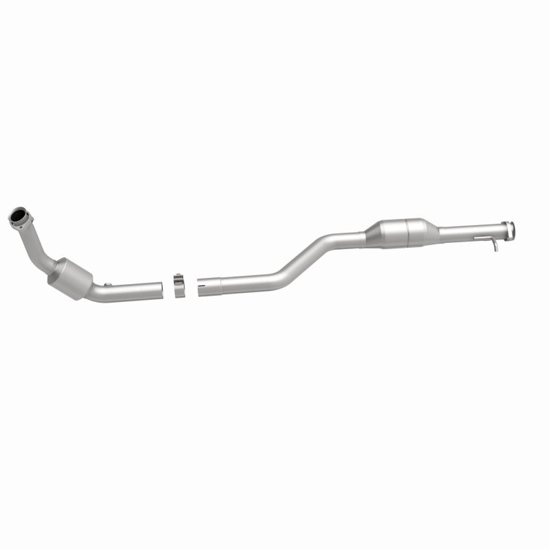 MagnaFlow OEM-Grade Direct-Fit Catalytic Converter - Mercedes-Benz SL500 1999-2002 5.0L, 360 degree view