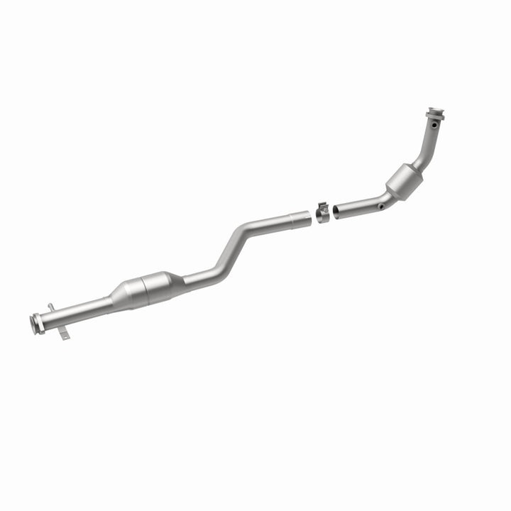 MagnaFlow OEM-Grade Direct-Fit Catalytic Converter - Mercedes-Benz SL500 1999-2002 5.0L, 360 degree view