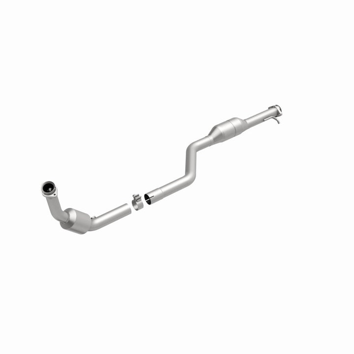 MagnaFlow OEM-Grade Direct-Fit Catalytic Converter - Mercedes-Benz SL500 1999-2002 5.0L, 360 degree view