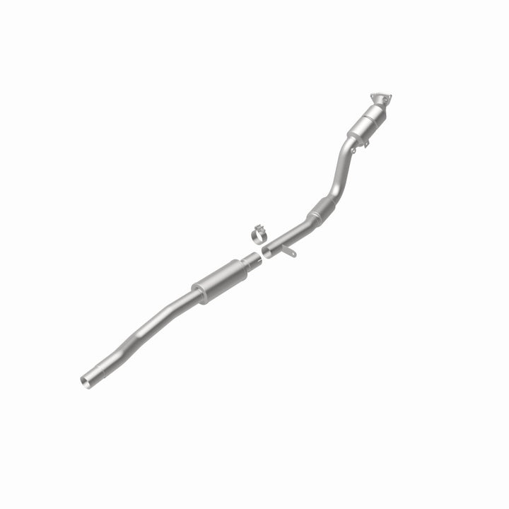 MagnaFlow OEM Grade Direct-Fit Catalytic Converter - Audi A8 Quattro 4.2L 2004-2006 - Driver Side, 360 degree view