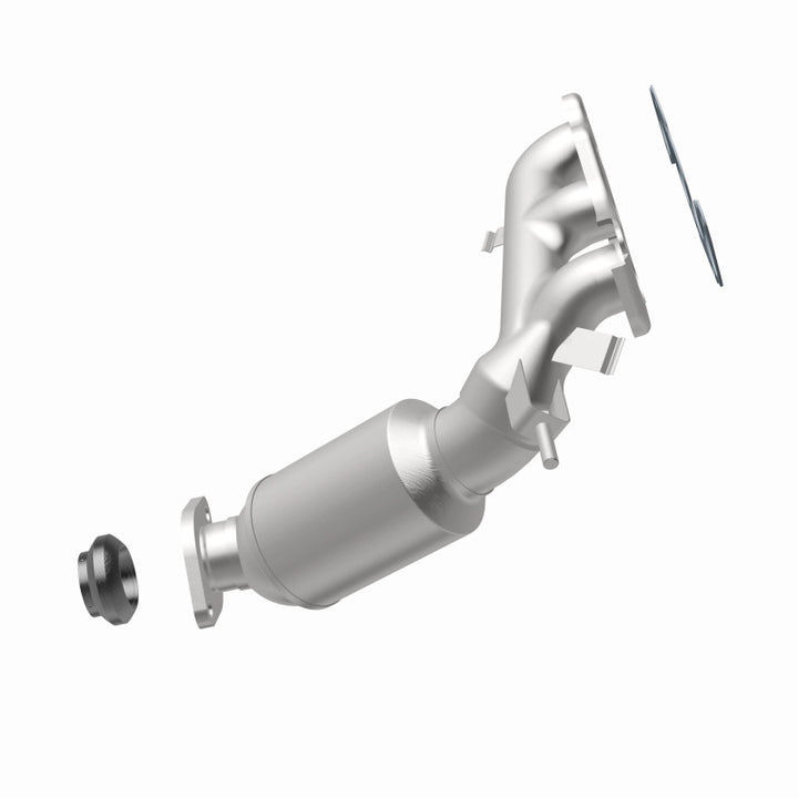 MagnaFlow OEM-Grade Direct-Fit Catalytic Converter - Toyota Sienna 3.5L V6 (2011), view 2