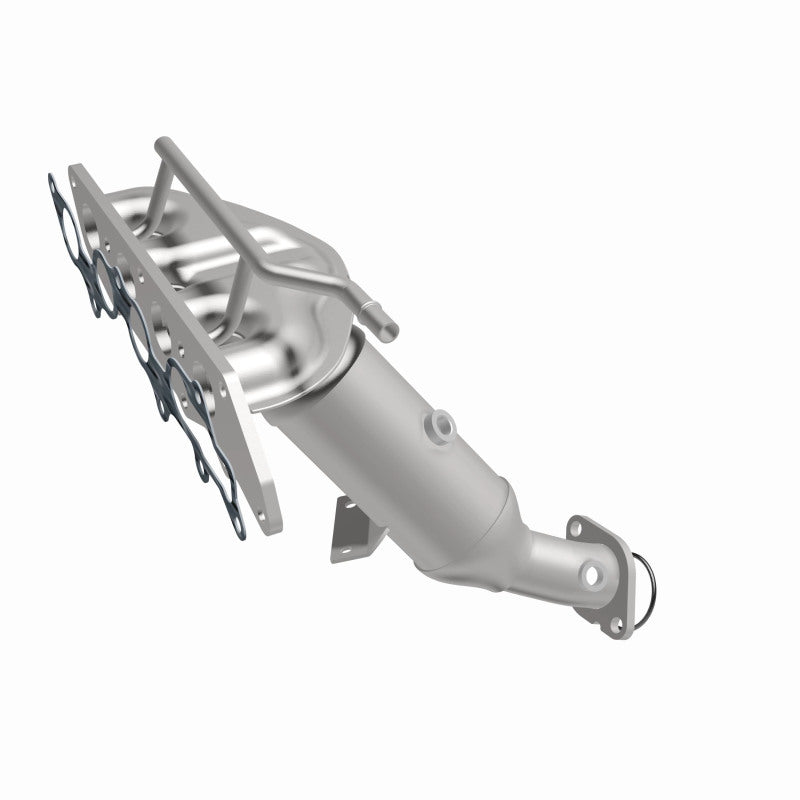 MagnaFlow OEM-Grade Direct-Fit Manifold Catalytic Converter - Ford Focus 2003-2004 2.3L, view 4