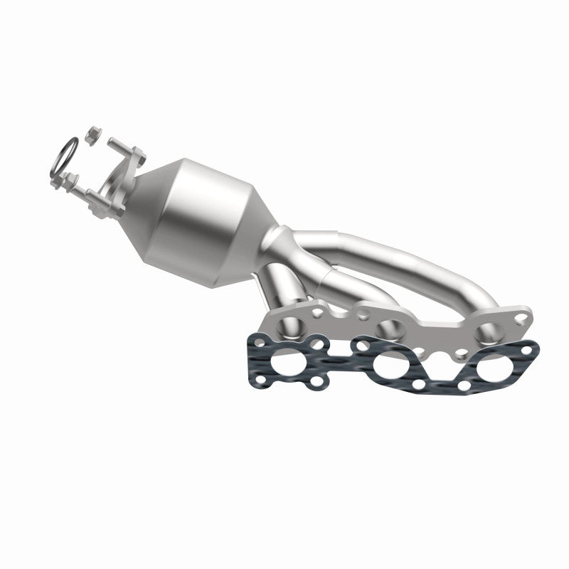 MagnaFlow OEM-Grade Direct-Fit Manifold Catalytic Converter - Nissan Frontier / Xterra 2001-2004 - Passenger Side, view 10