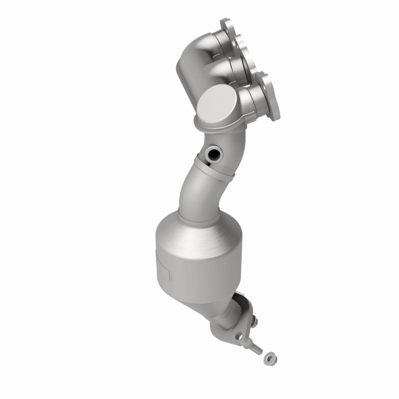 MagnaFlow OEM Grade Left Manifold Catalytic Converter - Toyota Highlander / Sienna 3.3L 2004-2010 - 51540, 360 degree view