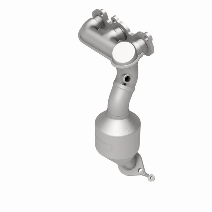 MagnaFlow OEM Grade Left Manifold Catalytic Converter - Toyota Highlander / Sienna 3.3L 2004-2010 - 51540, 360 degree view