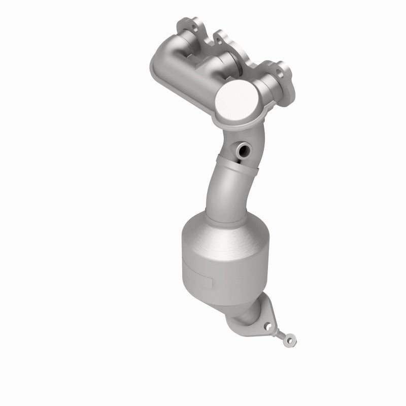 MagnaFlow OEM Grade Left Manifold Catalytic Converter - Toyota Highlander / Sienna 3.3L 2004-2010 - 51540, 360 degree view