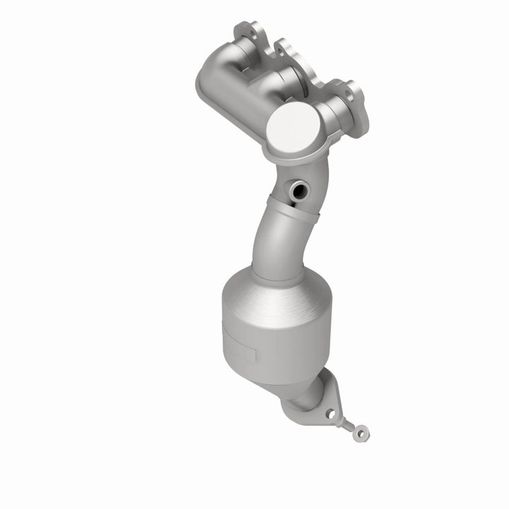 MagnaFlow OEM Grade Left Manifold Catalytic Converter - Toyota Highlander / Sienna 3.3L 2004-2010 - 51540, 360 degree view
