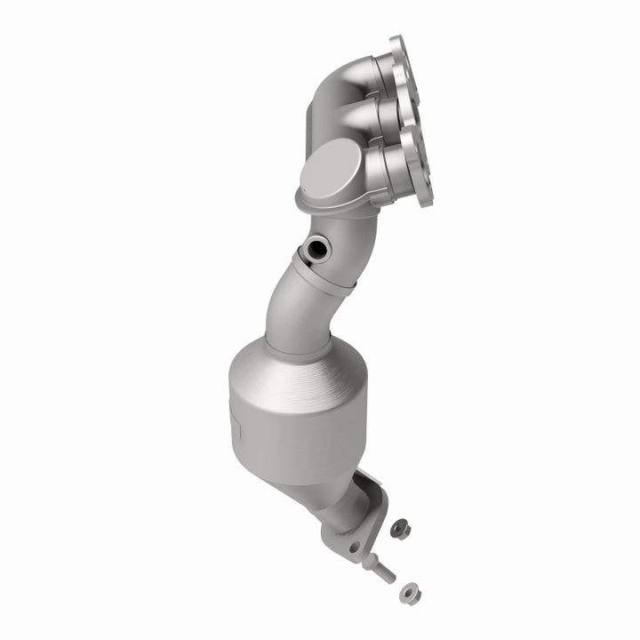 MagnaFlow OEM Grade Left Manifold Catalytic Converter - Toyota Highlander / Sienna 3.3L 2004-2010 - 51540, 360 degree view