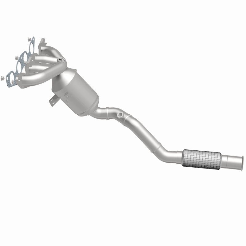 MagnaFlow OEM Grade Manifold Catalytic Converter - Ford EcoSport 2018-2022, 360 degree view