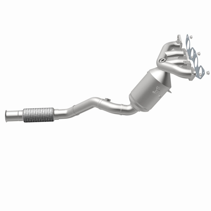 MagnaFlow OEM Grade Manifold Catalytic Converter - Ford EcoSport 2018-2022, 360 degree view