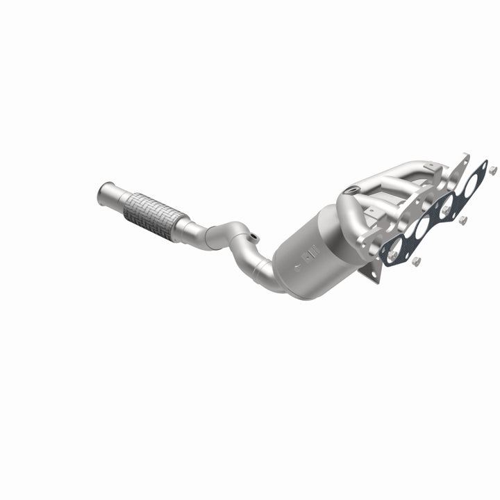 MagnaFlow OEM Grade Manifold Catalytic Converter - Ford EcoSport 2018-2022, 360 degree view