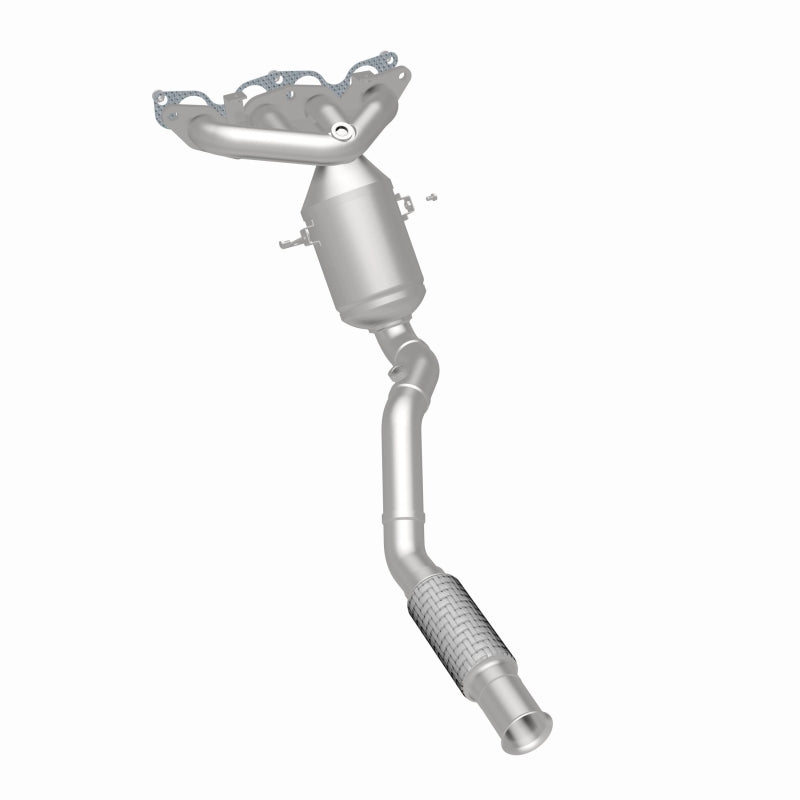 MagnaFlow OEM Grade Manifold Catalytic Converter - Ford EcoSport 2018-2022, 360 degree view