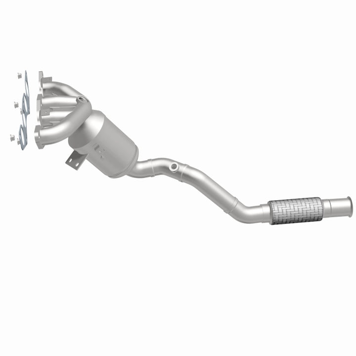MagnaFlow OEM Grade Manifold Catalytic Converter - Ford EcoSport 2018-2022, 360 degree view