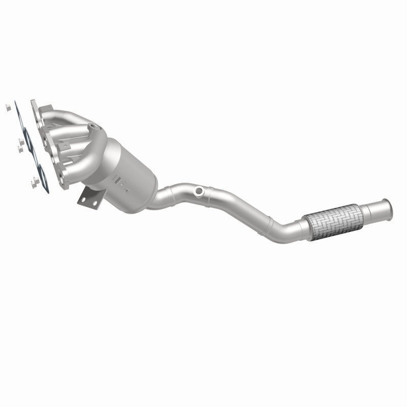 MagnaFlow OEM Grade Manifold Catalytic Converter - Ford EcoSport 2018-2022, 360 degree view