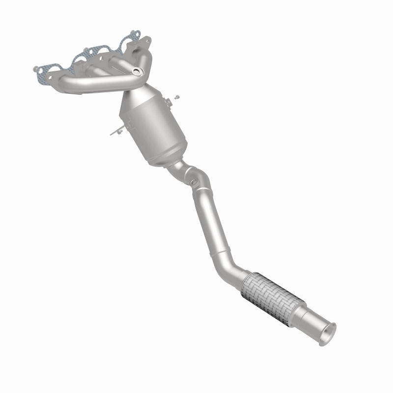 MagnaFlow OEM Grade Manifold Catalytic Converter - Ford EcoSport 2018-2022, 360 degree view