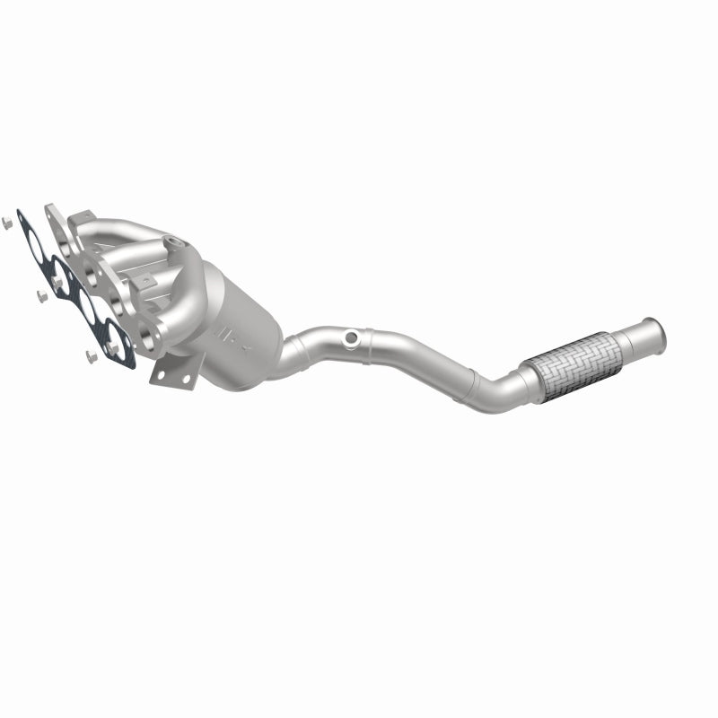 MagnaFlow OEM Grade Manifold Catalytic Converter - Ford EcoSport 2018-2022, 360 degree view