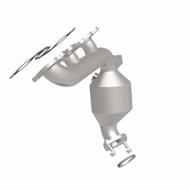 MagnaFlow OEM Grade Manifold Catalytic Converter - Toyota Highlander / Sienna 3.3L 2004-2007, 360 degree view