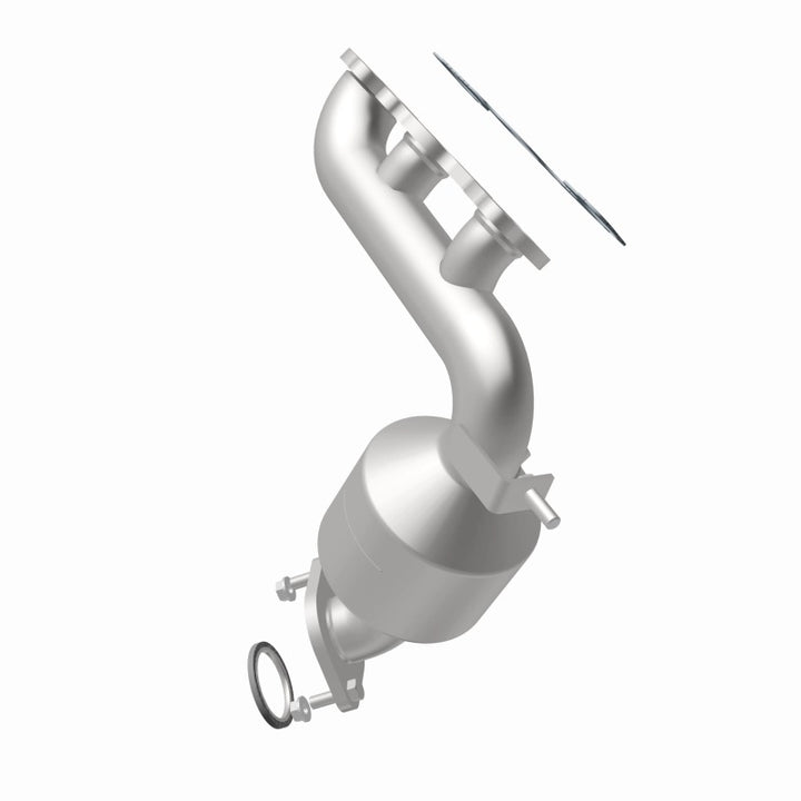 MagnaFlow OEM Grade Manifold Catalytic Converter - Toyota Highlander / Sienna 3.3L 2004-2007, 360 degree view