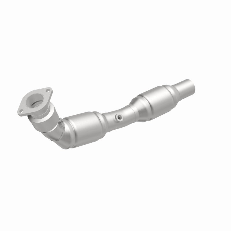 MagnaFlow OEM Grade Right Direct-Fit Catalytic Converter - Chevrolet Camaro 6.2L 2010-2015, 360 degree view
