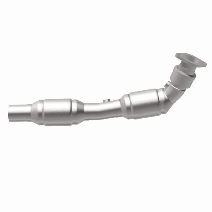 MagnaFlow OEM Grade Right Direct-Fit Catalytic Converter - Chevrolet Camaro 6.2L 2010-2015, 360 degree view