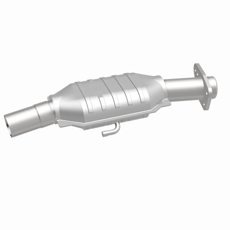 MagnaFlow Standard-Grade Direct-Fit Catalytic Converter - Chevrolet El Camino / Monte Carlo 1978-1983, 360 degree view