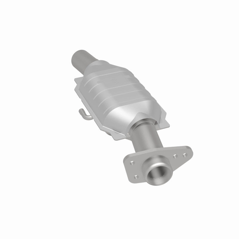 MagnaFlow Standard-Grade Direct-Fit Catalytic Converter - Chevrolet El Camino / Monte Carlo 1978-1983, 360 degree view