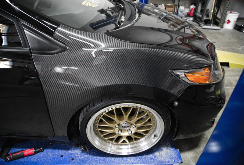 Seibon 14-15 Honda Civic 2 Door OE-Style Carbon Fiber Fenders.