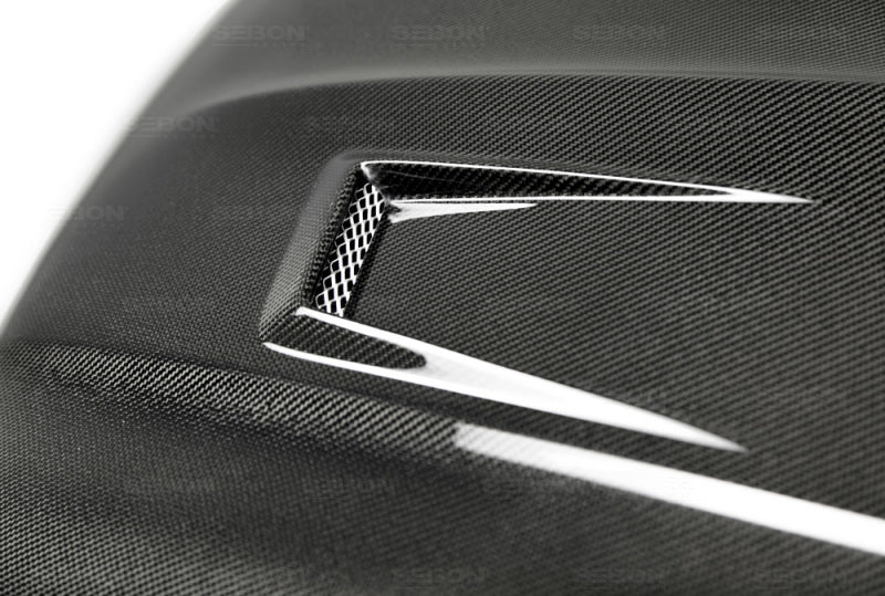 Seibon 12-14 Mercedes Benz C63 GT-Style Carbon Fiber Hood.