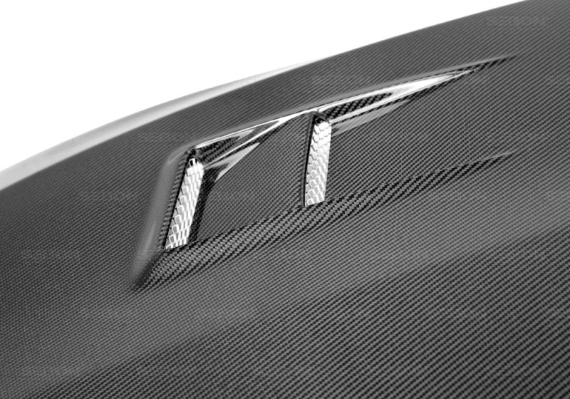 Seibon 11 BMW F20/F22 DV-Style Carbon Fiber Hood.