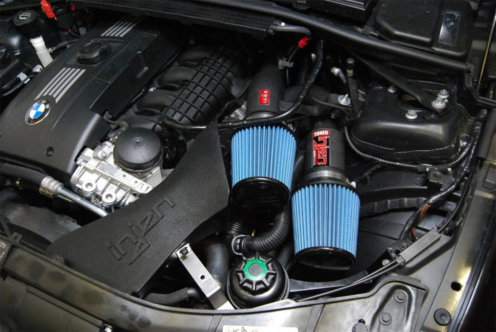 Injen 07-09 335i E92 / 08-09 135i E82 3.0L L6 Twin intake Wrinkle Black Short Ram Intake.