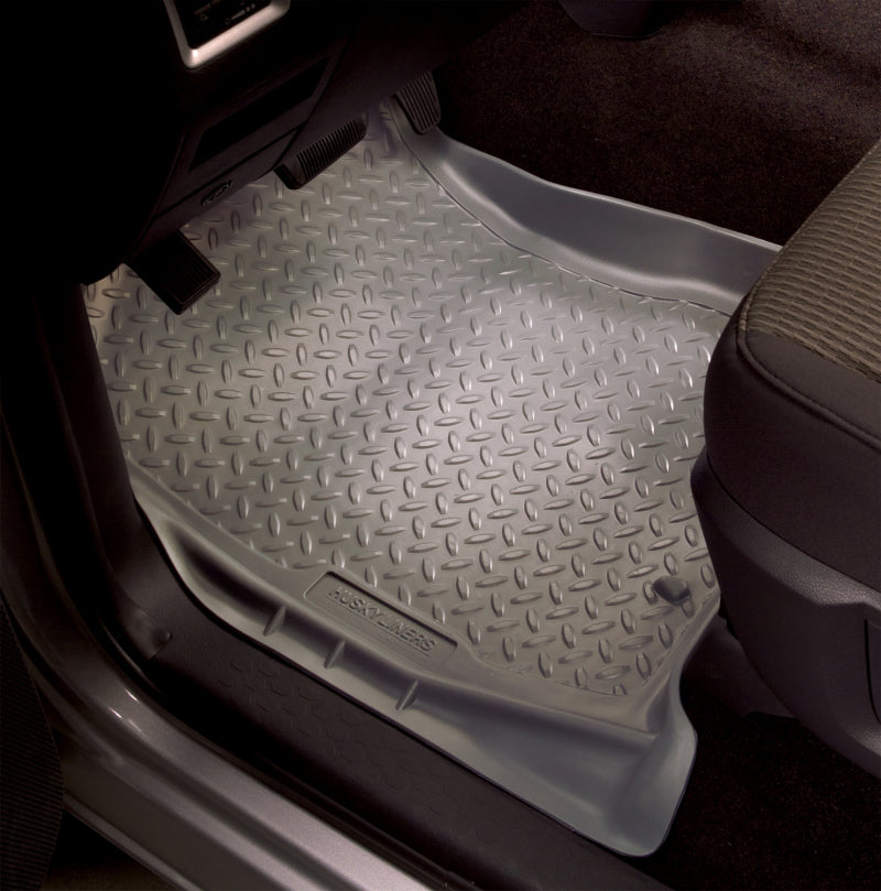 Husky Liners 97-05 Jeep Wrangler Classic Style 2nd Row Black Floor Liners.