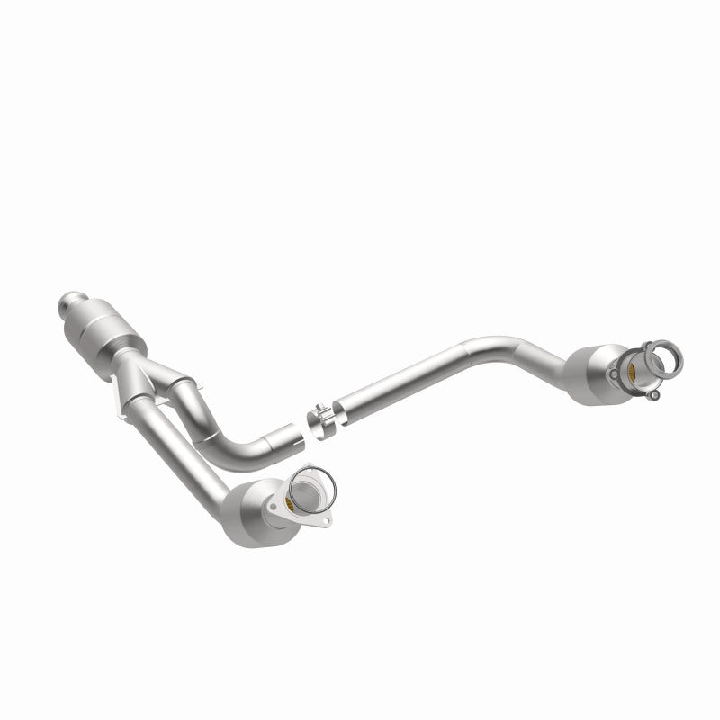 MagnaFlow Conv Direct Fit 14-16 GMC Sierra 1500 V6 4.3L.