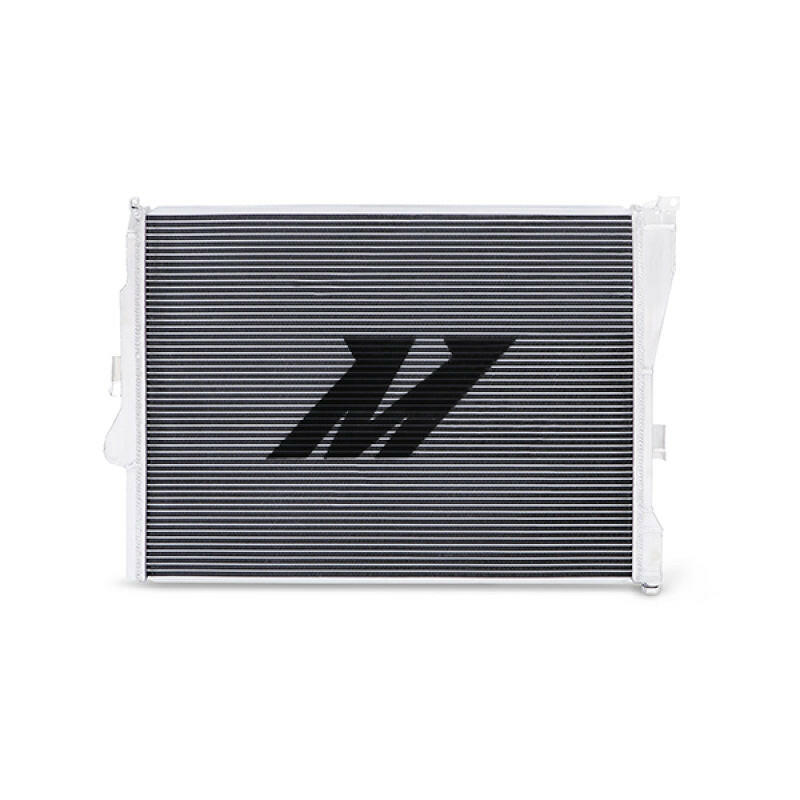 Mishimoto 99-06 BMW 323i/323i/328i/330i Performance Aluminum Radiator.