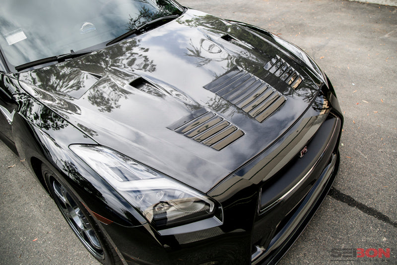 Seibon 09-12 Nissan GTR R35 GTII-Style Carbon Fiber Hood.