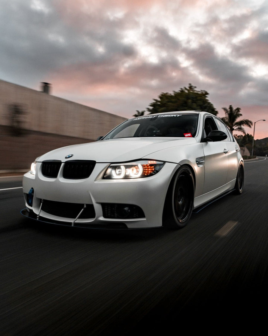BMW E90 M3 STYLE METAL FENDERS W/ LED TURN SIGNALS.