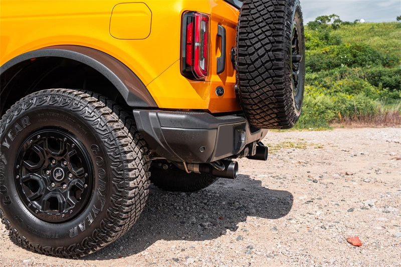 Corsa 21-22 Ford Bronco 2.7L 2-Door 2.75in Cat-Back Dual Rear Exhaust w/ 4in Straight-Cut Black Tips.