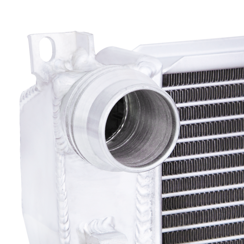 Mishimoto 99-06 BMW 323i/323i/328i/330i w/ Auto Transmission Performance Aluminum Radiator.