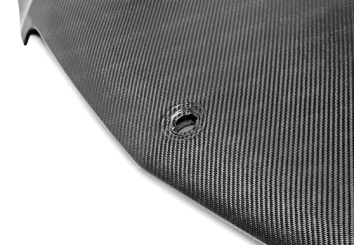 Seibon 12-14 Mercedes Benz C63 OEM Carbon Fiber Hood.